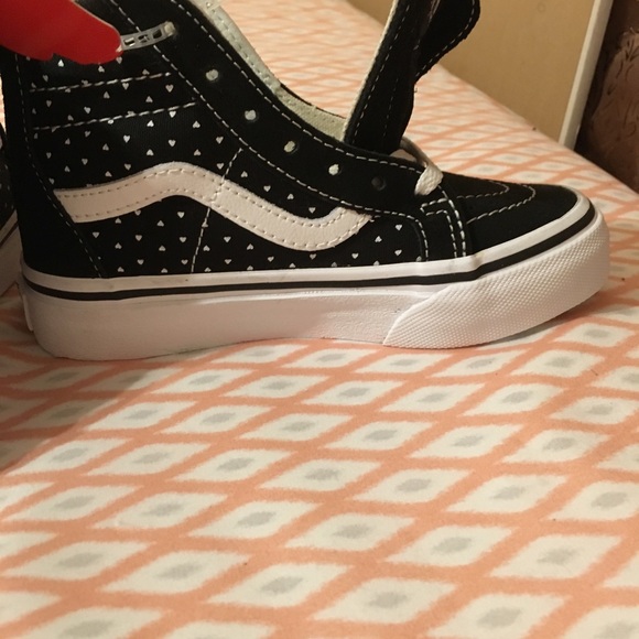 Vans - Picture 1 of 3